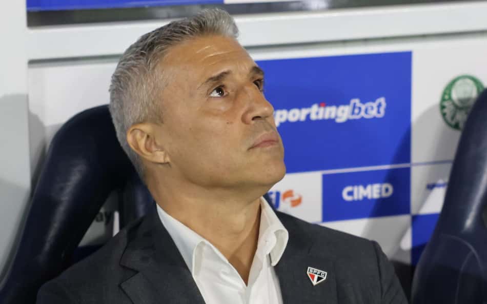 Crespo abre o jogo sobre sintético e Lucas Moura em eliminação do São Paulo