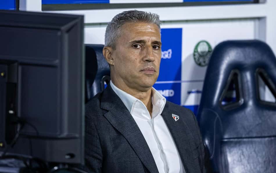 Jornalista aponta erro de Crespo em Palmeiras x São Paulo: 'Gigantesco'