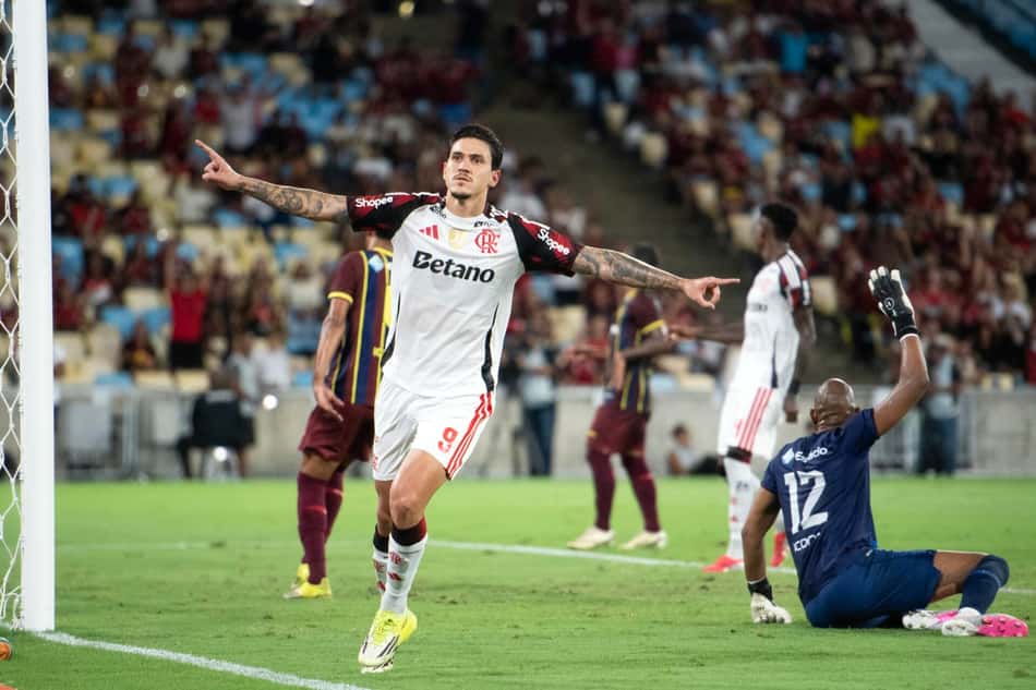Pedro comemora gol em Flamengo x Madureira (Foto: DELMIRO DOS SANTOS JUNIOR/MOCHILA PRESS)