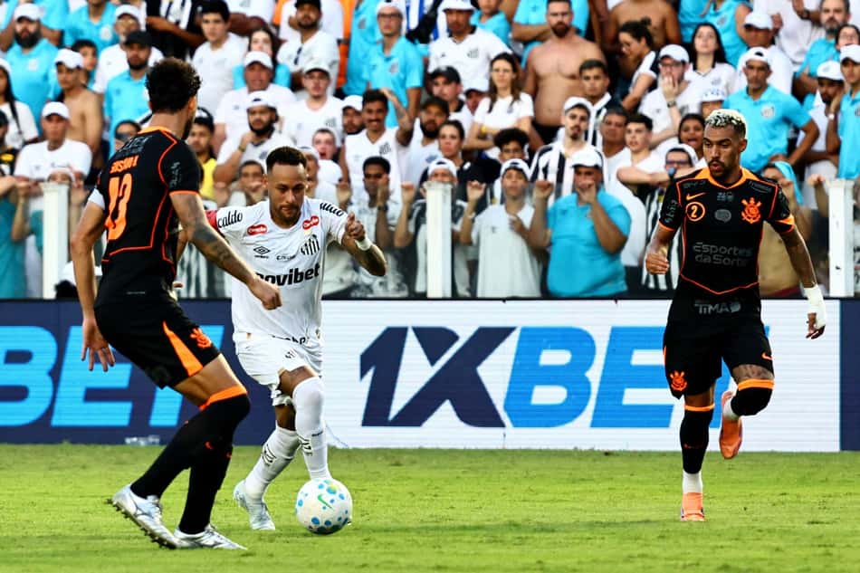 Neymar em clássico do Santos diante do Corinthians. (Foto: LUIS MOURA/Wpp/Gazeta Press)