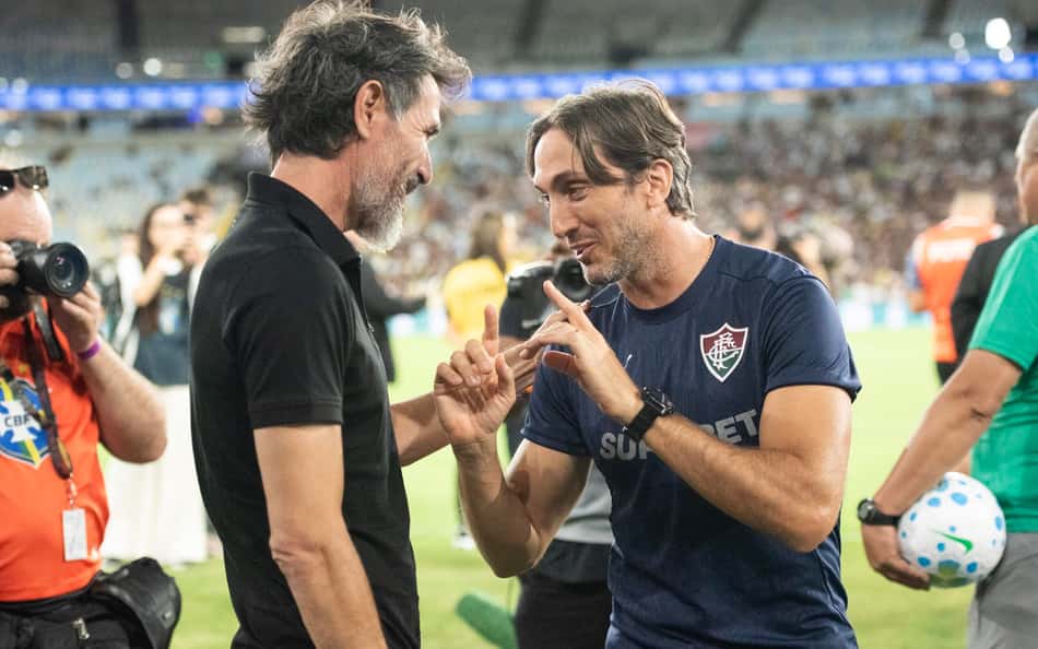 Gol perdido em Fluminense x Atlético-MG viraliza: 'Não deveria'