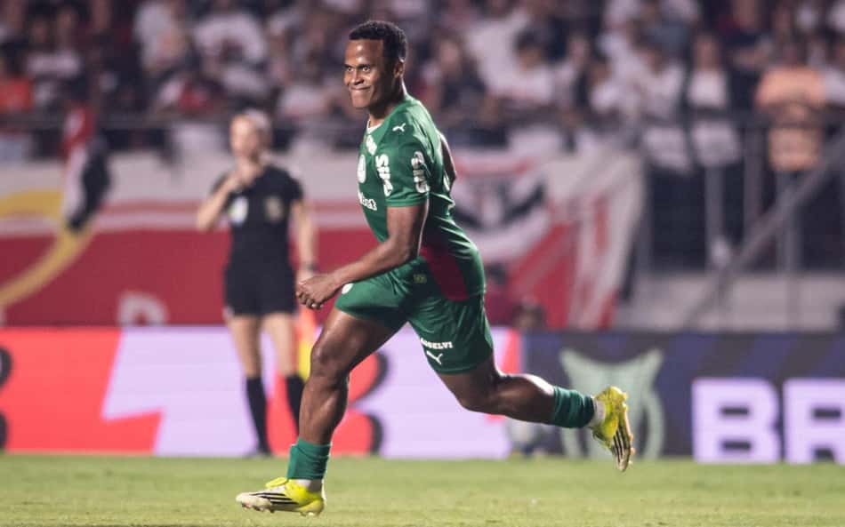 Em apenas um terço dos jogos, Arias iguala números da Inglaterra no Palmeiras