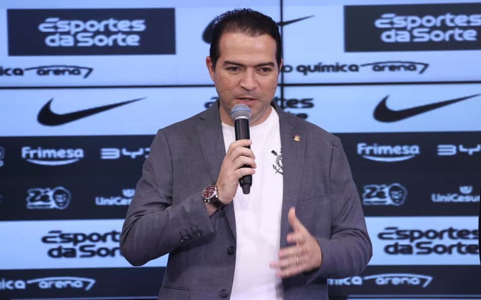 Com sete reforços, Marcelo Paz exalta ações do Corinthians no mercado: 'Muita criatividade'