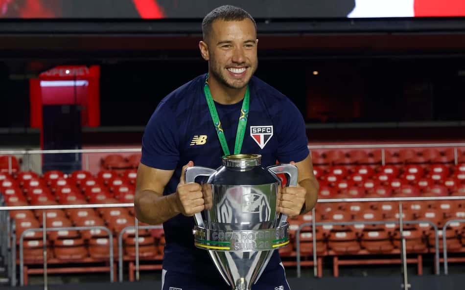 No radar do Palmeiras, Allan Barcellos caminha para deixar o São Paulo