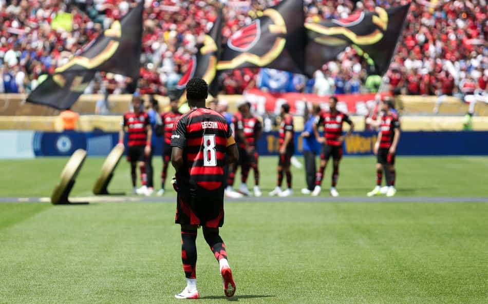 Gerson com a camisa do Flamengo (Foto: Divulgação/Flamengo)
