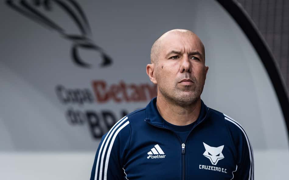 Por que Leonardo Jardim saiu do Cruzeiro?