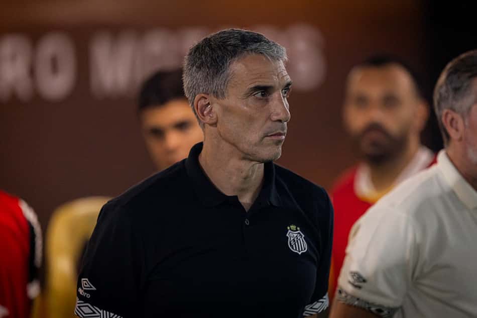 Vojvoda acumula 10 vitórias em 32 jogos pelo Santos. (Foto: Raul Baretta/ Santos FC)