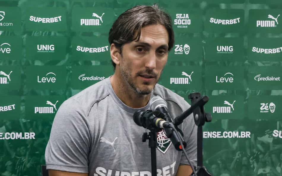 Zubeldía em coletiva após Remo x Fluminense (Foto: Marcelo Gonçalves/ Fluminense FC)