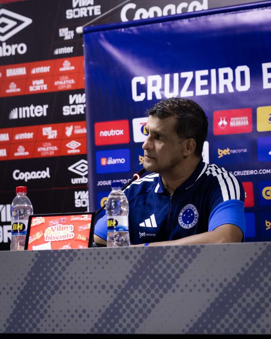 Athletico-PR e Cruzeiro, na Arena da Baixada (Fotos: Igor Barrankievicz e Du Caneppele/Cruzeiro)