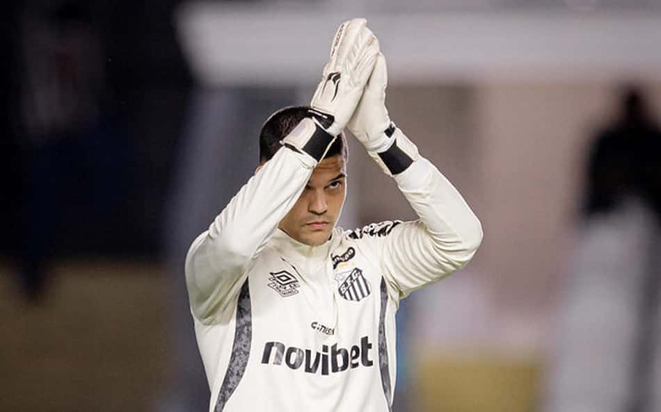 Gabriel Brazão completou recentemente 100 jogos com a camisa do Santos. (Foto: Raul Baretta/ Santos FC)