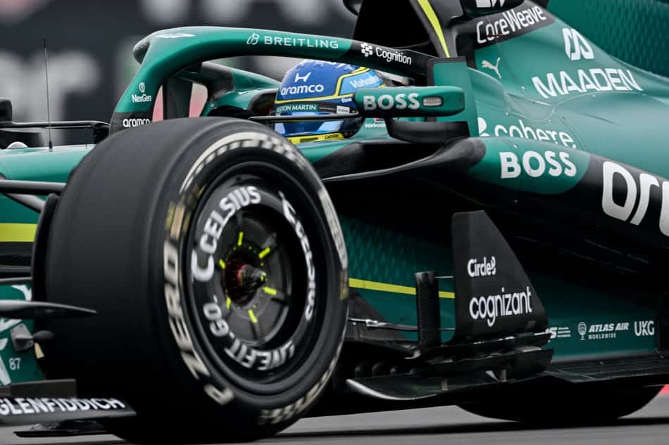 O espanhol Fernando Alonso no GP da China de Fórmula 1 (Foto: Hector RETAMAL / AFP)