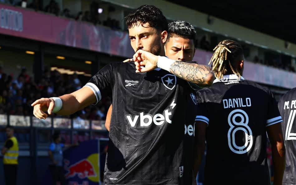 Botafogo briga por recuperação na temporada (Foto: Luis Moura / WPP / GazetaPress)
