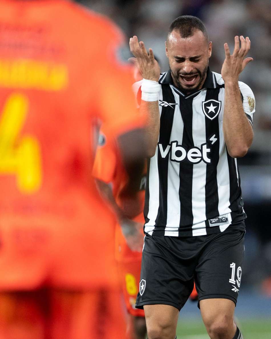 Arthur Cabral Botafogo Barcelona Libertadores