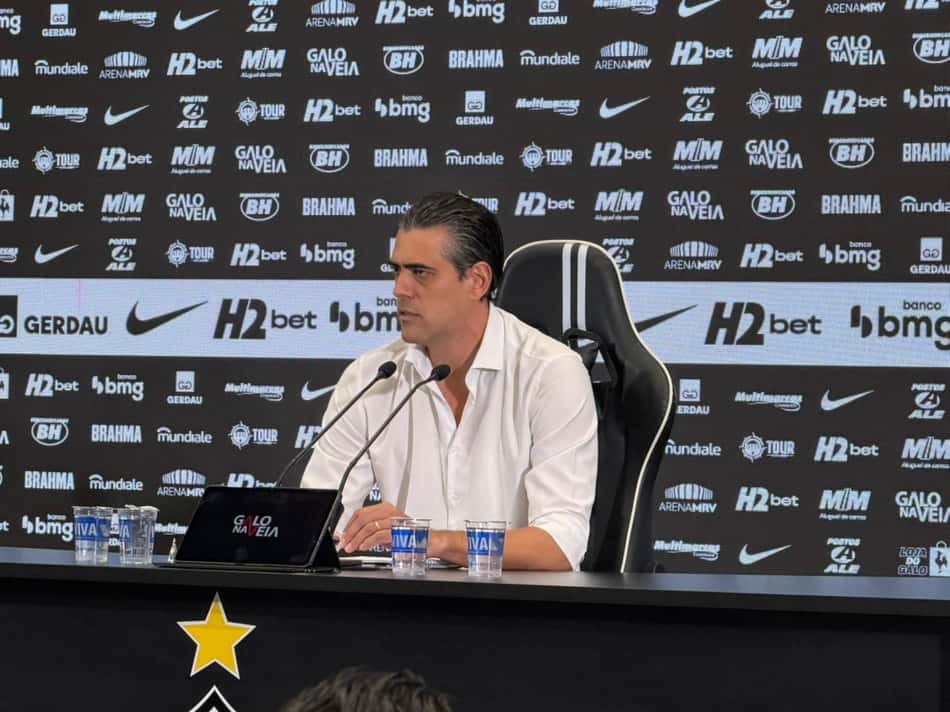 Coletiva Paulo Bracks (Foto: Artur Henrique / Lance!)