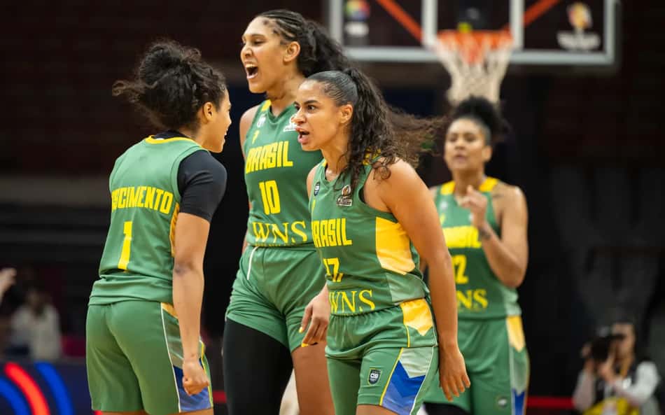 Brasil vira sobre Mali e segue vivo na disputa por vaga no Mundial