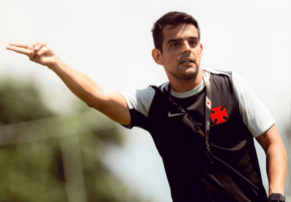 mateus curopos em partida do vasco