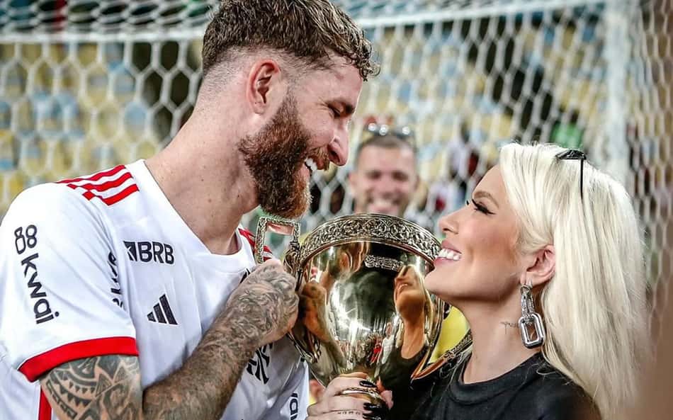 Karoline Lima e Léo Pereira, zagueiro do Flamengo, aparecem juntos: 'Seremos'