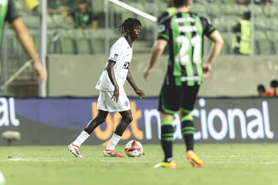 Cissé em Atletico e américa (Foto: Pedro Souza / Atlético)