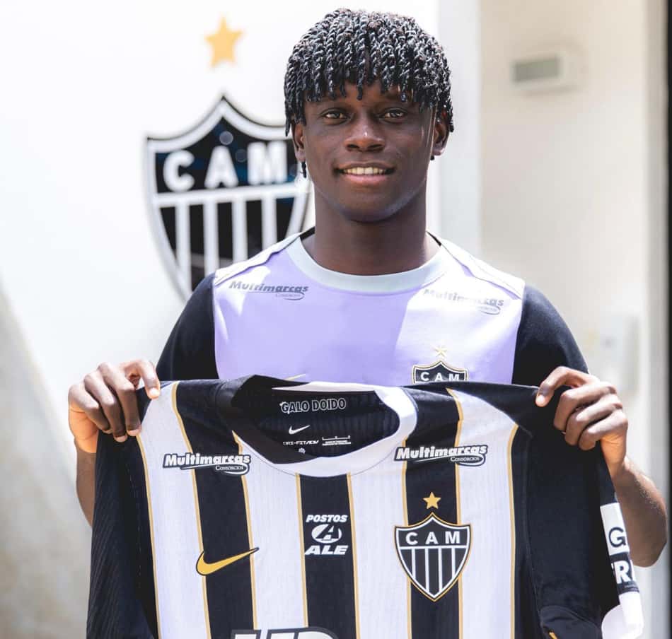 Cissé renova contrato (Foto: divulgação Atlético)