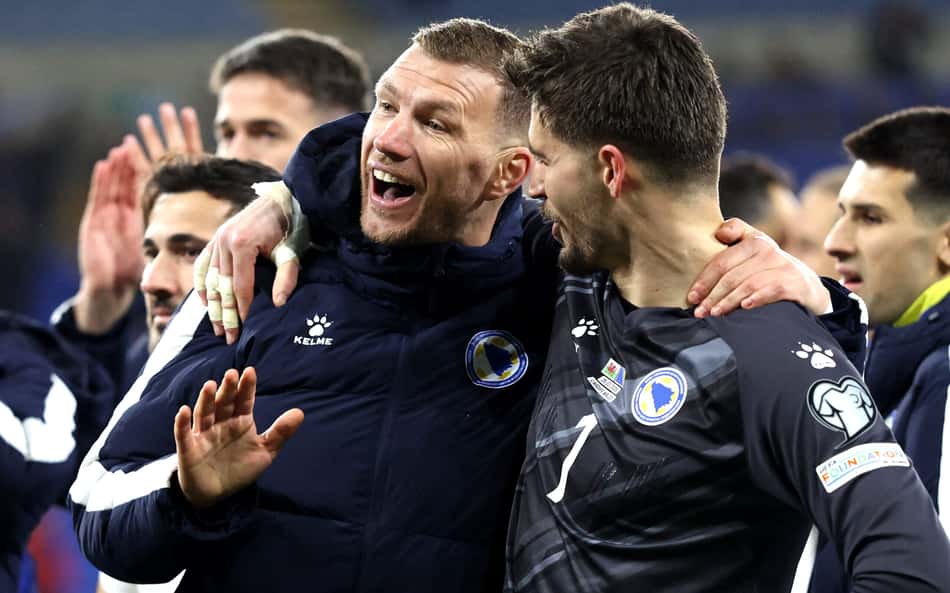 Aos 40 anos, Dzeko é esperança da Bósnia contra a Itália por vaga na Copa do Mundo