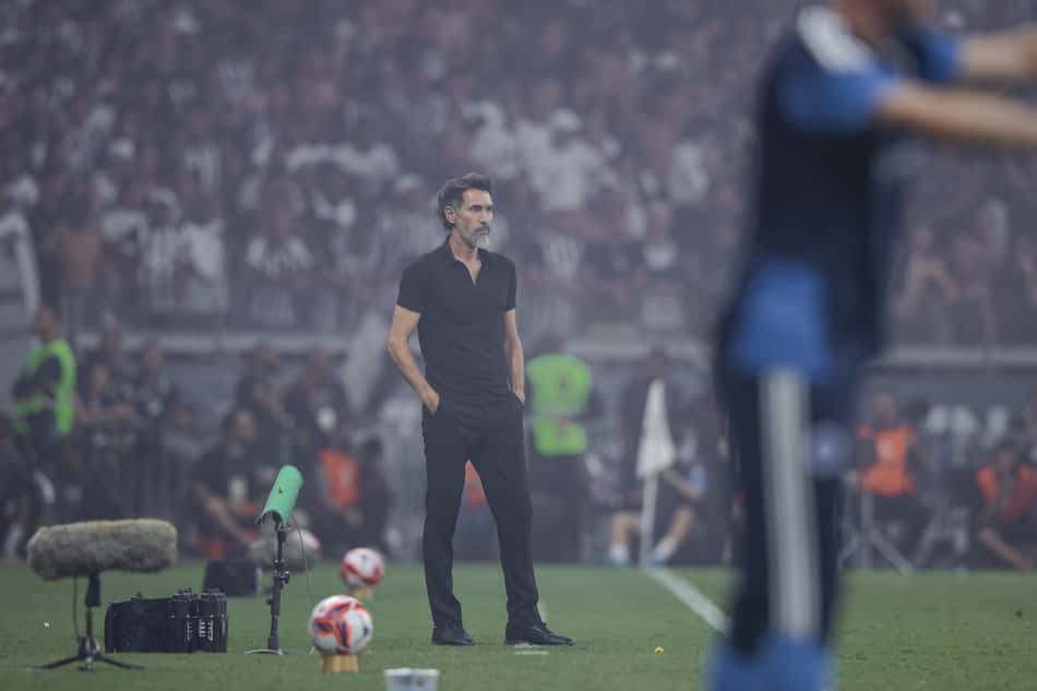 Eduardo Domínguez em Cruzeiro e Atlético (Foto: Pedro Souza / Atlético)