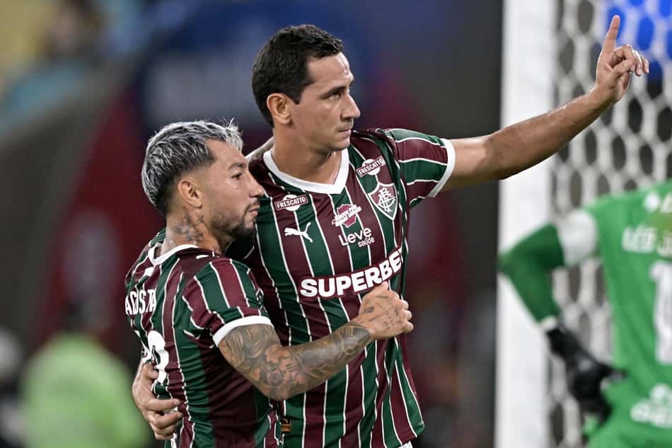 Ganso e Lucho Acosta comemoram gol do Fluminense contra o Vasco no Campeonato Carioca (Foto: André Fabiano/Código 19/Gazeta Press)