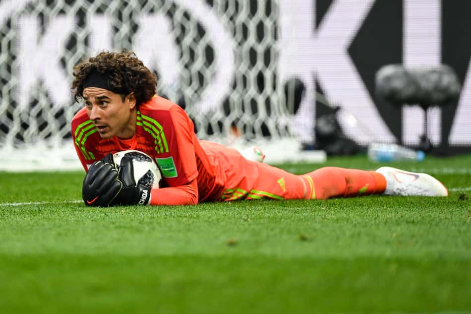 Guillermo Ochoa em ação contra a Alemanha na Copa do Mundo de 2018 (Foto: Pedro Vilela / Agencia i7 / Gazeta Press)