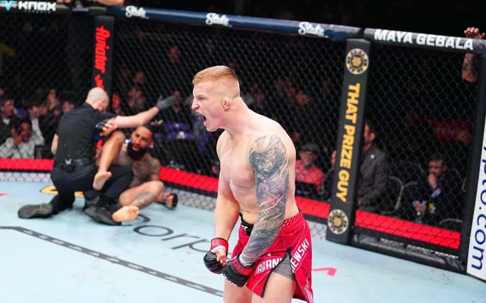 No UFC Londres, polonês nocauteia em menos de 30 segundos; vídeo