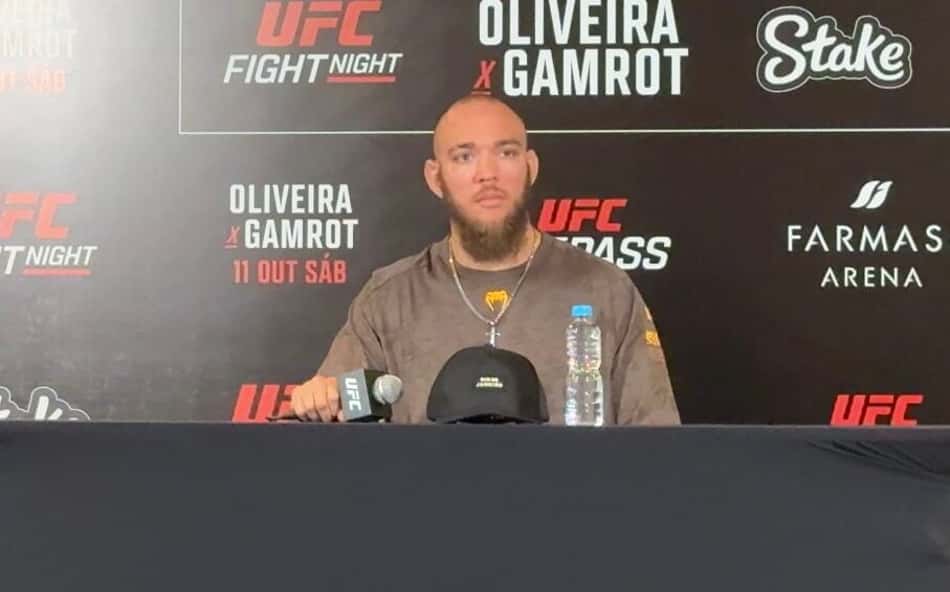 Valter Walker em coletiva antes do UFC Rio (Foto: Anna Ramos LANCE!)