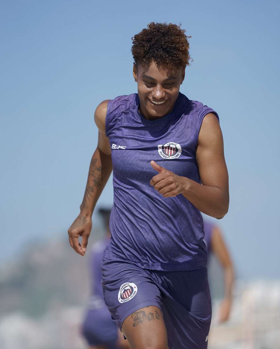 Itabirito durante treino em Copacabana. (Foto: Léo Rodrigues/Itabirito)