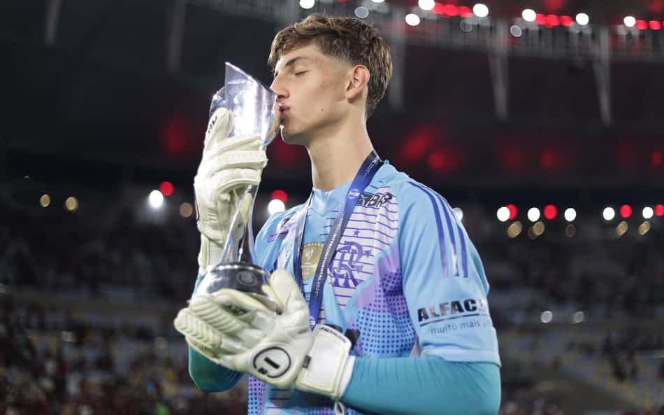 Léo Nannetti comemora título Mundial (Foto: Gilvan de Souza/Flamengo)