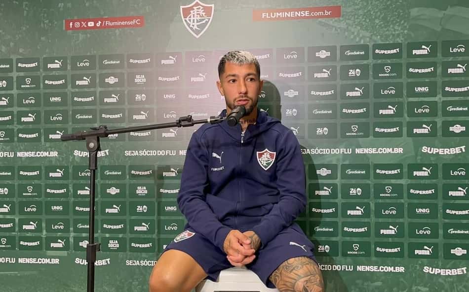 Lucho Acosta revela papo com Freytes e manda recado à torcida do Fluminense: 'Parar um pouco'