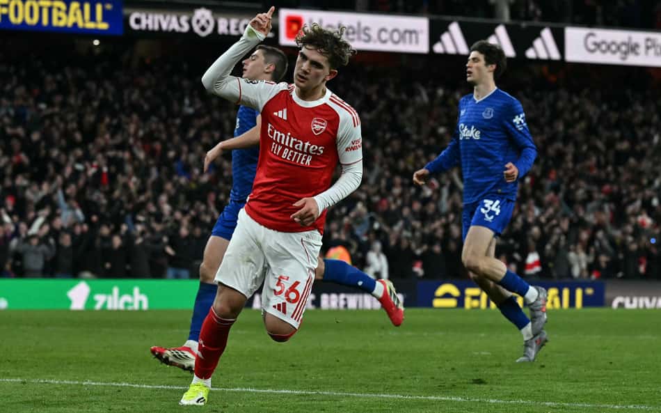 Max Dowman comemora gol do Arsenal sobre o Everton, pela Premier League