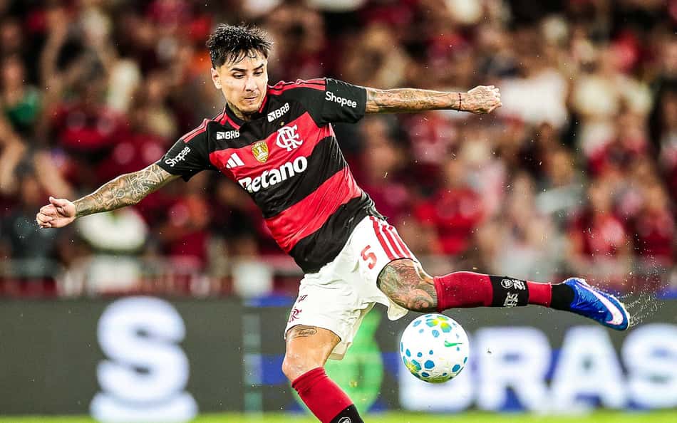 Pulgar compara Leonardo Jardim e Filipe Luís no Flamengo: 'Quase tudo igual'