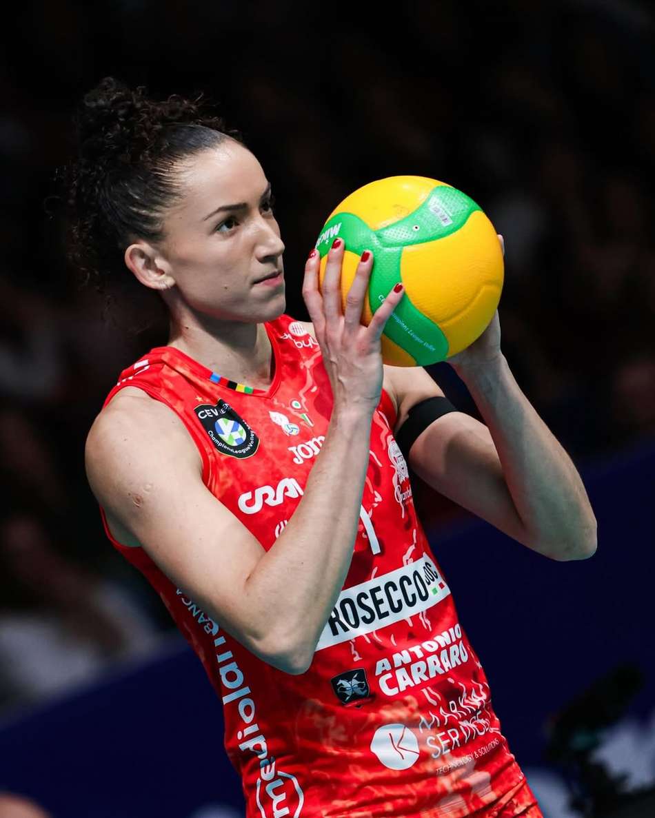 Gabi Guimarães em ação pelo Conegliano (Foto: Reprodução/ Instagram)