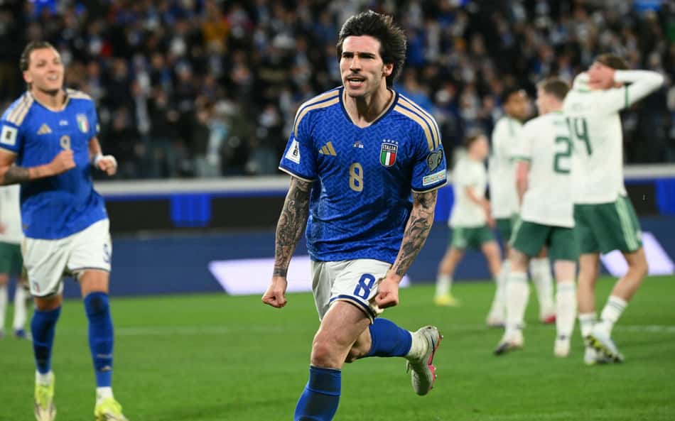 Tonali comemora gol marcado pela Itália sobre a Irlanda do Norte