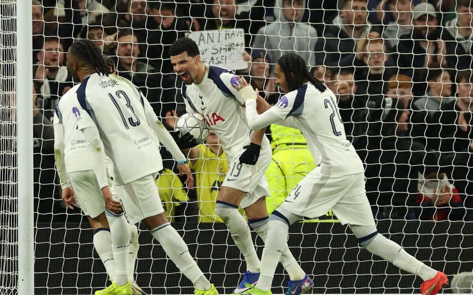 Na briga contra o rebaixamento, Tottenham anuncia novo treinador
