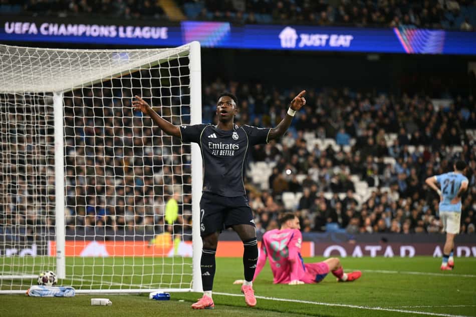 Vini Jr celebra gol do Real Madrid sobre o Manchester City, pela Champions League