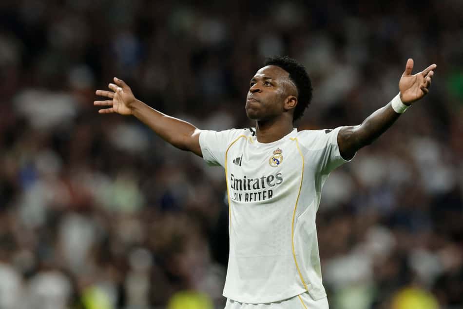 Vini Jr comemora gol da vitória do Real Madrid sobre o Atlético de Madrid, pela La Liga