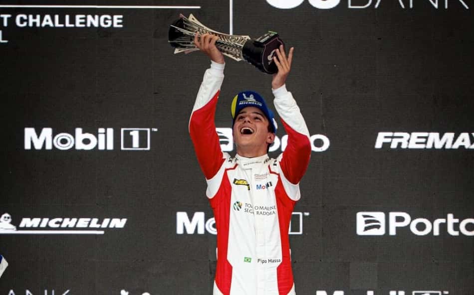 Pipo Massa, filho de Felipe Massa, vence em sua estreia no automobilismo (Foto: Rafa Catelan)