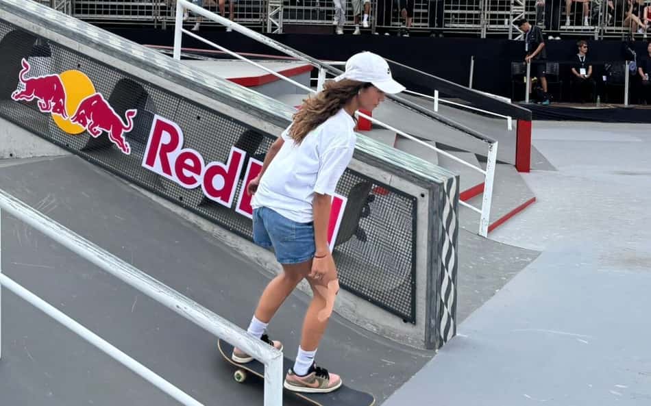 Rayssa Leal em aquecimento para o street do Mundial de Skate (Foto: Beatriz Pinheiro/Lance!)