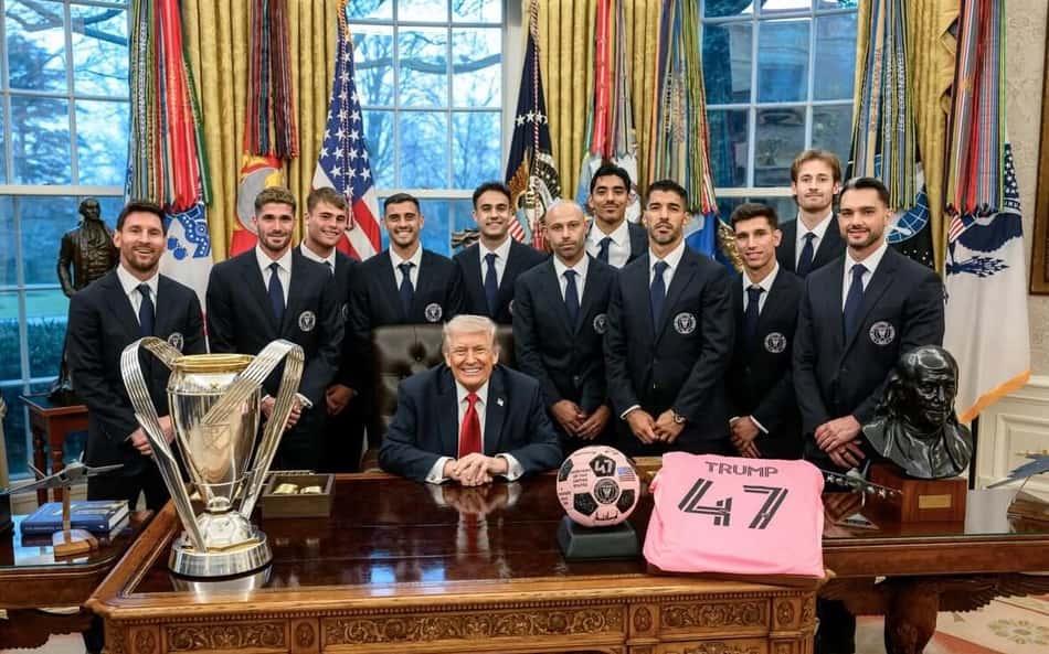 Donald Trump ao lado de jogadores do Inter Miami (Foto: Reprodução/Potus)