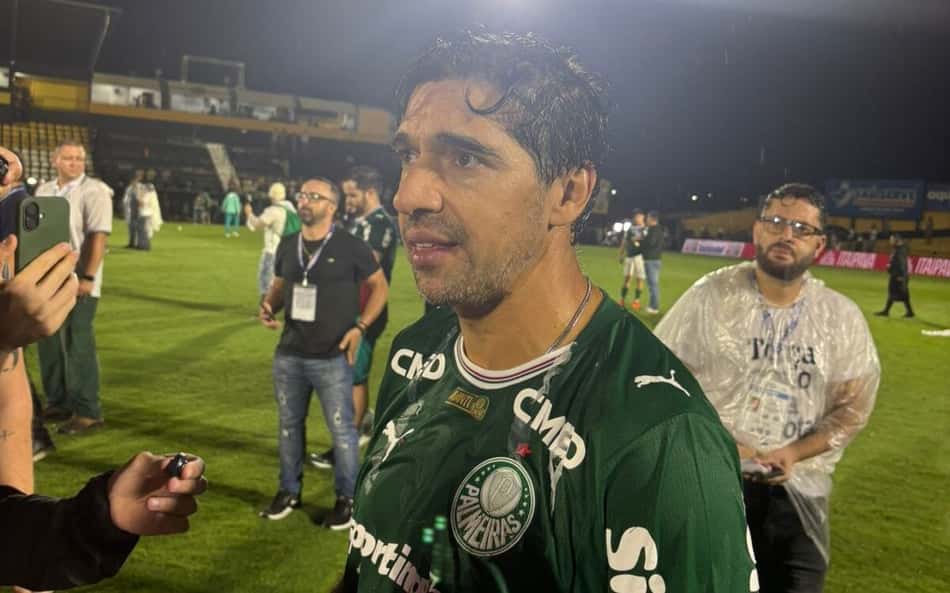 Abel entra na história do Palmeiras após título Paulista e exalta união entre elenco e torcida