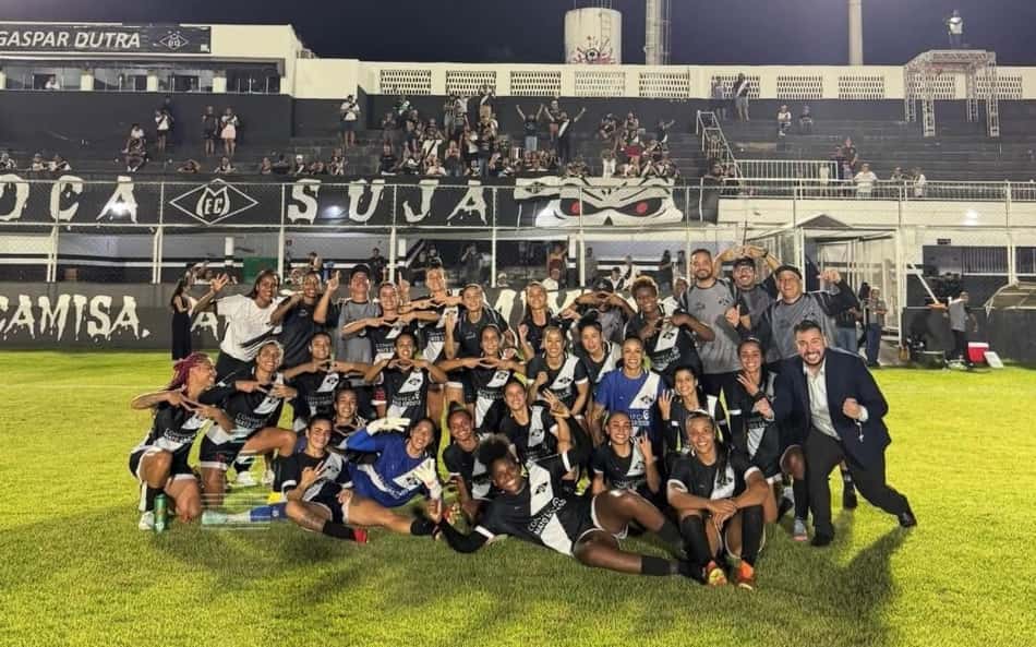 Jogadoras do Mixto comemoram vitória por 2 a 1 em Cuiabá. (Foto: Mixto/Divulgação)