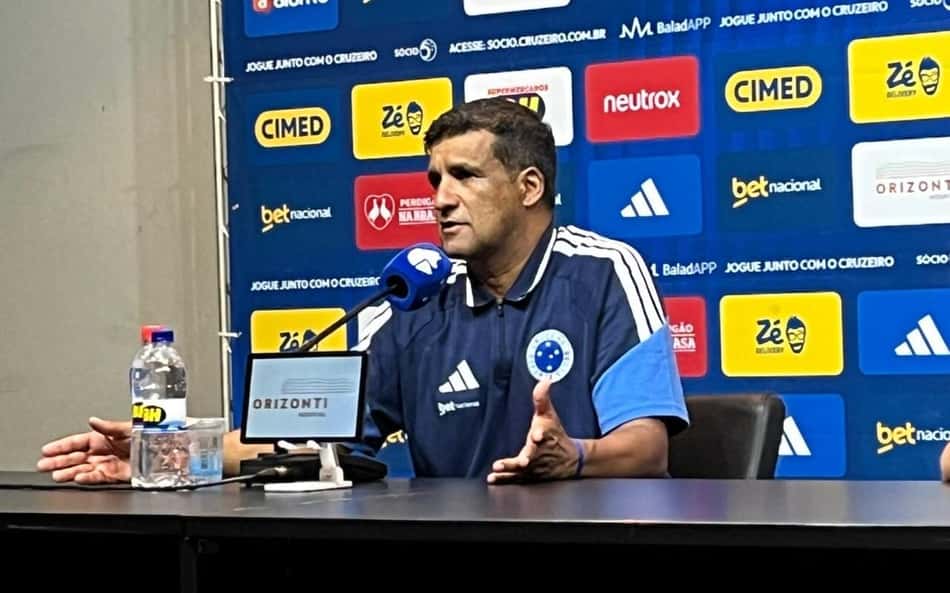 Interino do Cruzeiro fala sobre crise: 'Pandemônio'
