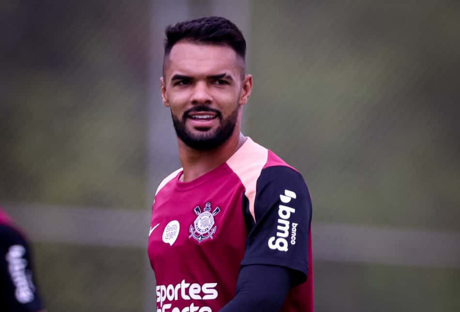 Raniele voltou a trabalhar no gramado (Foto: José Manoel Idalgo/Agência Corinthians)