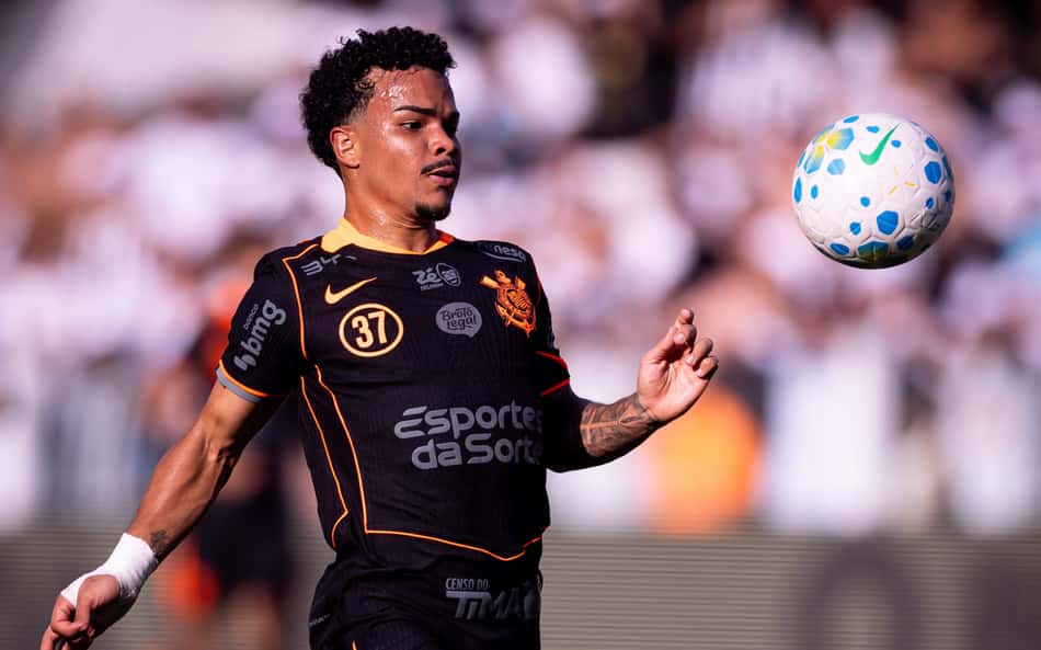 Kaio César agrada Dorival e pode ganhar sequência no Corinthians