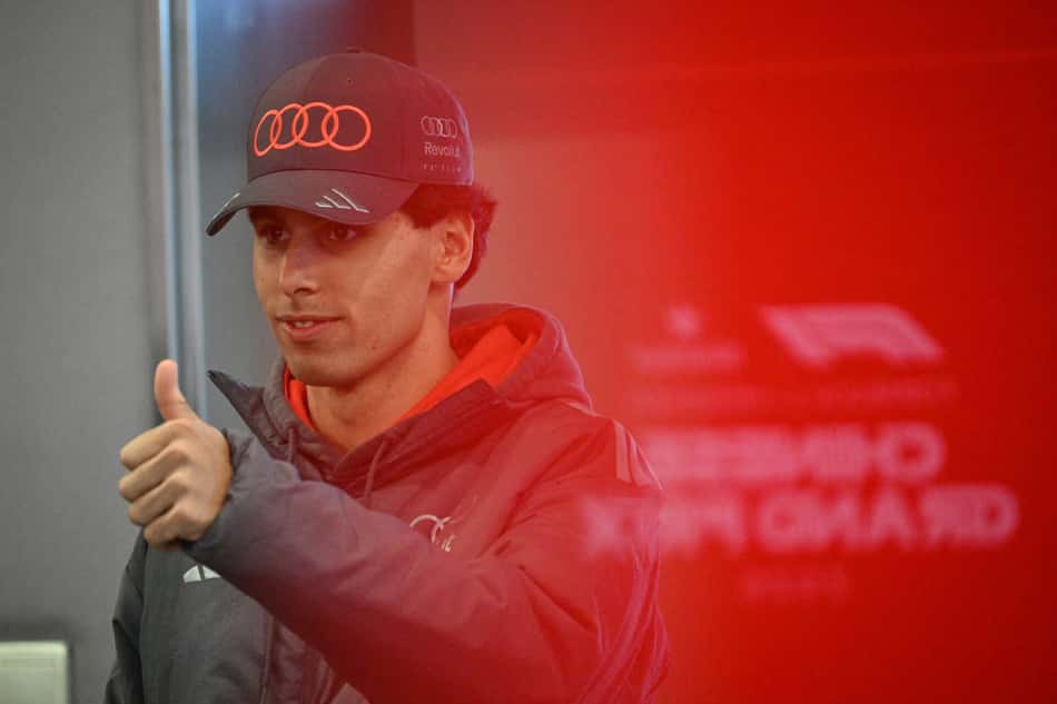 Gabriel Bortoleto em GP da China na F1 2026 (Foto: Jade GAO / AFP)