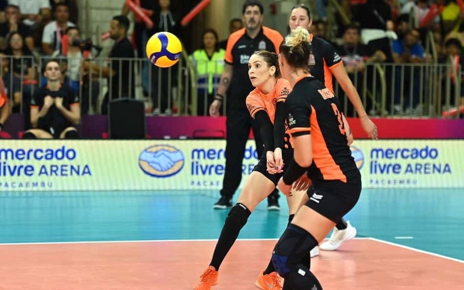 Camila Brait aponta mudança do Osasco para vencer o Fluminense na Superliga