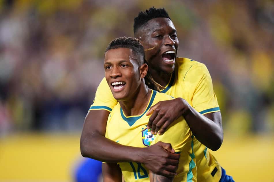 Danilo Santos comemora seu gol no amistoso do Brasil contra a Croácia